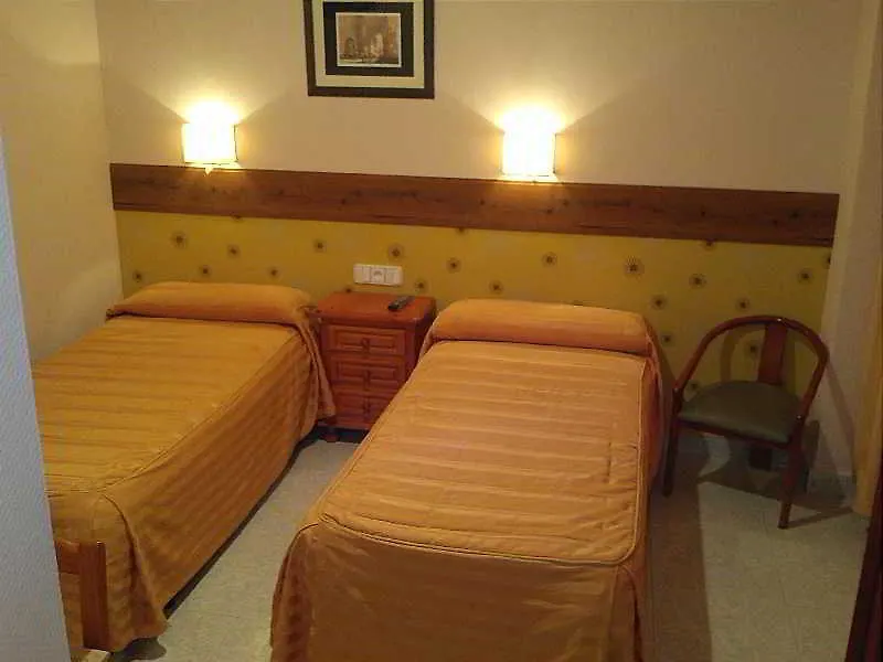 Hostal Toledo 2*,